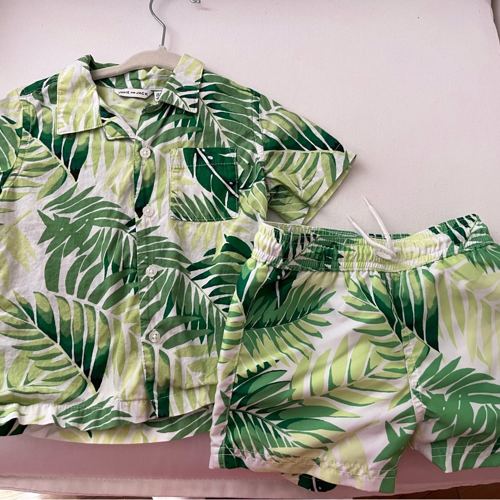 SOLDn!!! Janie and Jack summer set.